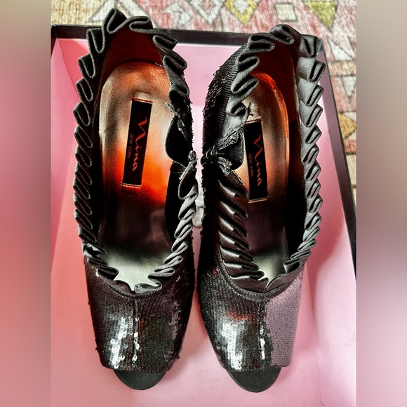 Sequence Black pumps - Picture 4 of 11